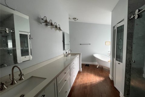 Casa en venta en Pembroke Pines, Florida, 3 dormitorios, 182.83 m2 № 2038538 - foto 11