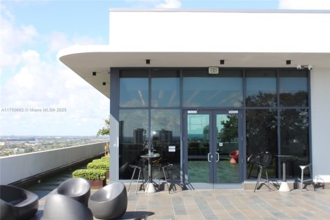 Купить коммерческую недвижимость в Авентура, Флорида № 2035305 - фото 12