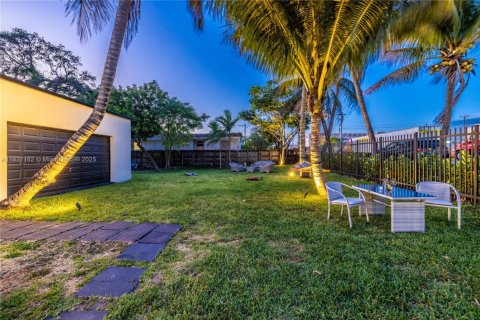 Casa en venta en Miami, Florida, 4 dormitorios, 151.52 m2 № 1821850 - foto 20