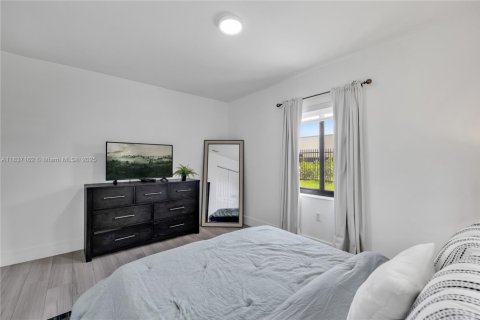 Casa en venta en Miami, Florida, 4 dormitorios, 151.52 m2 № 1821850 - foto 22