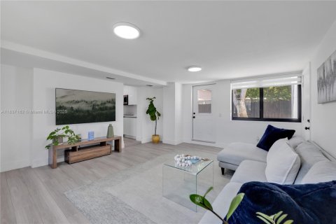 Casa en venta en Miami, Florida, 4 dormitorios, 151.52 m2 № 1821850 - foto 30