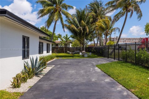 Casa en venta en Miami, Florida, 4 dormitorios, 151.52 m2 № 1821850 - foto 8