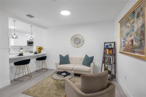 Casa en venta en Miami, Florida, 4 dormitorios, 151.52 m2 № 1821850 - foto 7