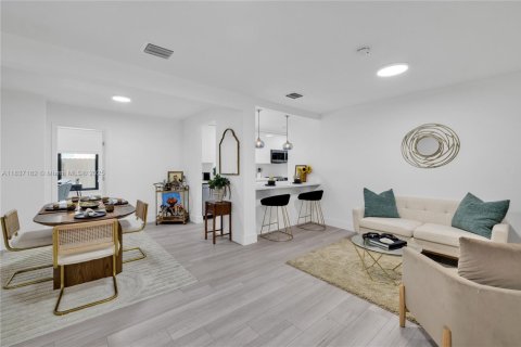 Casa en venta en Miami, Florida, 4 dormitorios, 151.52 m2 № 1821850 - foto 4