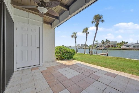 Copropriété à vendre à Treasure Island, Floride: 2 chambres, 93.83 m2 № 2322382 - photo 23