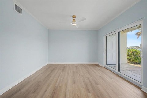 Copropriété à vendre à Treasure Island, Floride: 2 chambres, 93.83 m2 № 2322382 - photo 15