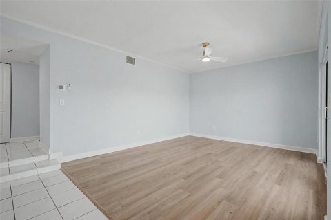 Copropriété à vendre à Treasure Island, Floride: 2 chambres, 93.83 m2 № 2322382 - photo 12
