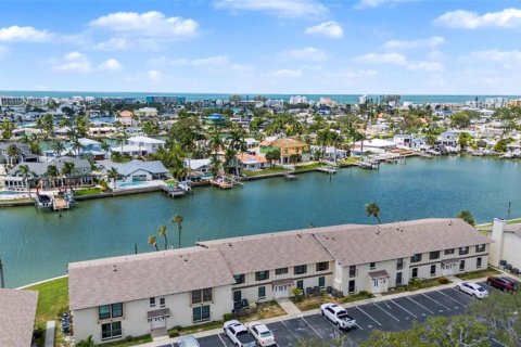 Copropriété à vendre à Treasure Island, Floride: 2 chambres, 93.83 m2 № 2322382 - photo 27