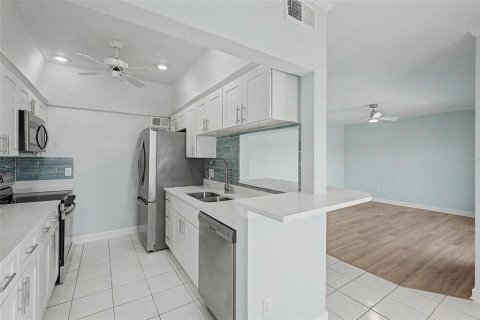 Copropriété à vendre à Treasure Island, Floride: 2 chambres, 93.83 m2 № 2322382 - photo 8