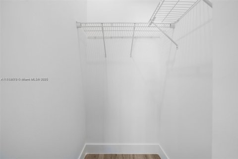 Adosado en alquiler en Homestead, Florida, 3 dormitorios № 1871341 - foto 18