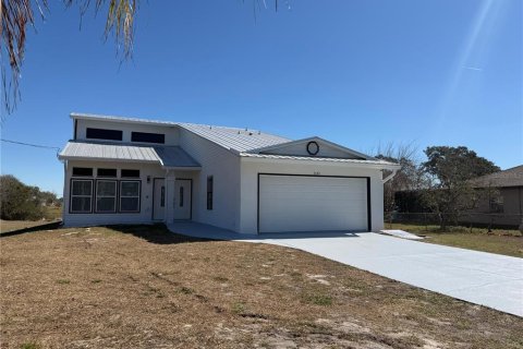 Casa en Deltona, Florida 3 dormitorios, 156.63 m2 № 2106212