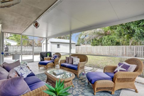 House in Cutler Bay, Florida 3 bedrooms, 130.43 sq.m. № 1945131 - photo 25