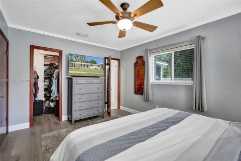 House in Cutler Bay, Florida 3 bedrooms, 130.43 sq.m. № 1945131 - photo 16