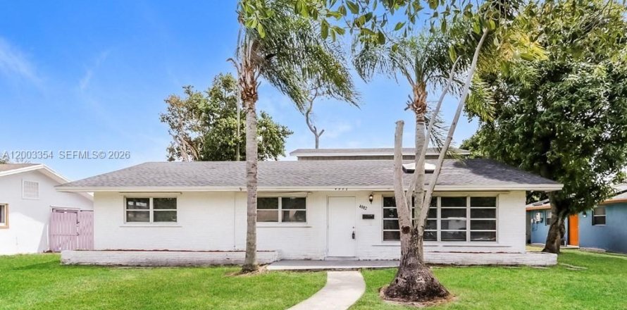 Casa en West Palm Beach, Florida 4 dormitorios, 213.86 m2 № 2066533