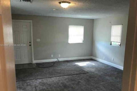 Casa en alquiler en West Palm Beach, Florida, 4 dormitorios, 213.86 m2 № 2066533 - foto 8