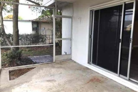 Casa en alquiler en West Palm Beach, Florida, 4 dormitorios, 213.86 m2 № 2066533 - foto 15