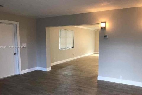 Casa en alquiler en West Palm Beach, Florida, 4 dormitorios, 213.86 m2 № 2066533 - foto 4