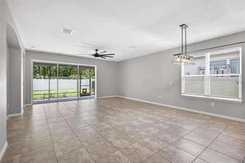 House in Fish Hawk, Florida 4 bedrooms, 222.5 sq.m. № 1791504 - photo 10