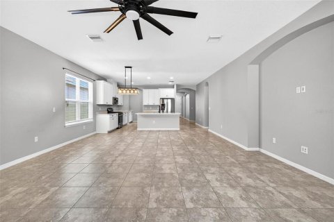 House in Fish Hawk, Florida 4 bedrooms, 222.5 sq.m. № 1791504 - photo 14
