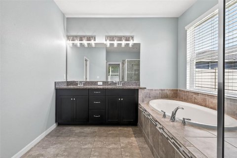 House in Fish Hawk, Florida 4 bedrooms, 222.5 sq.m. № 1791504 - photo 21