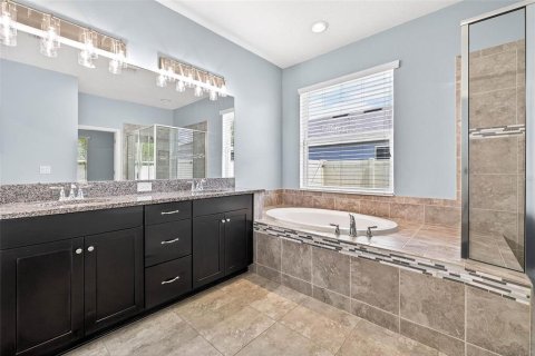 House in Fish Hawk, Florida 4 bedrooms, 222.5 sq.m. № 1791504 - photo 19