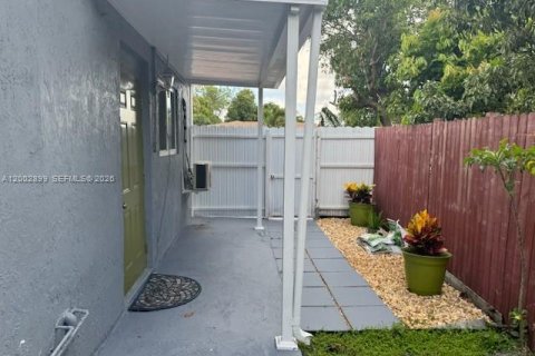 House in Miramar, Florida 4 bedrooms № 2066294 - photo 19