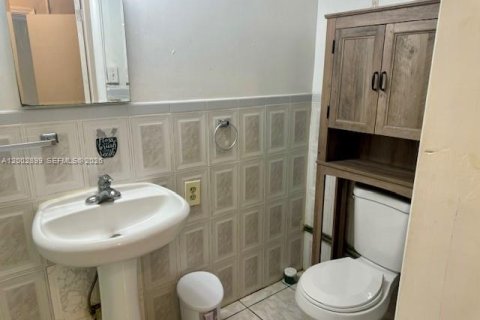 House in Miramar, Florida 4 bedrooms № 2066294 - photo 26