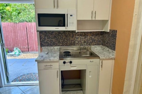 House in Miramar, Florida 4 bedrooms № 2066294 - photo 22