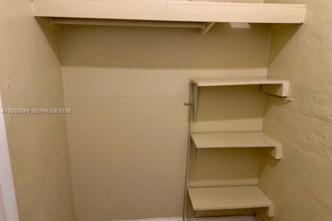 House in Miramar, Florida 4 bedrooms № 2066294 - photo 30