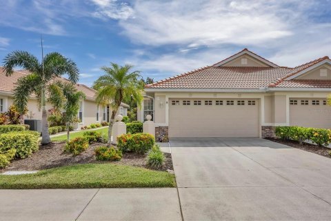 House in Venice, Florida 3 bedrooms, 154.96 sq.m. № 2352314