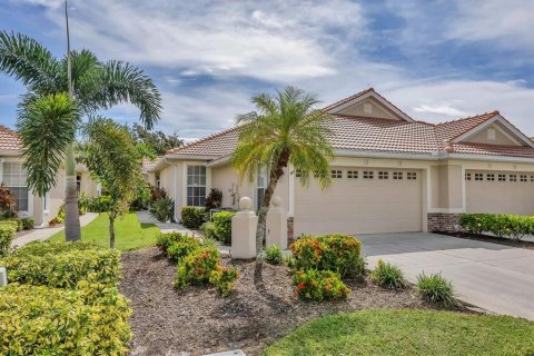 House in Venice, Florida 3 bedrooms, 154.96 sq.m. № 2352314 - photo 4