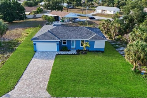 House in Port Charlotte, Florida 4 bedrooms, 151.99 sq.m. № 2233046 - photo 4