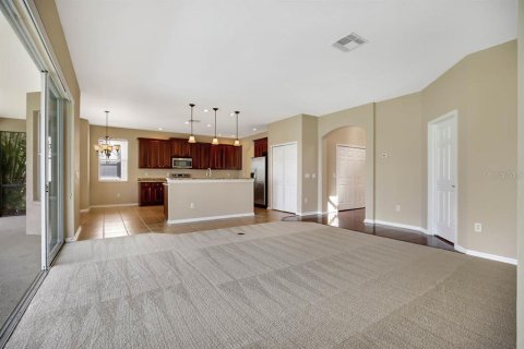 Villa ou maison à louer à Riverview, Floride: 5 chambres, 320.79 m2 № 2389324 - photo 5