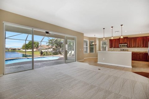 Villa ou maison à louer à Riverview, Floride: 5 chambres, 320.79 m2 № 2389324 - photo 13