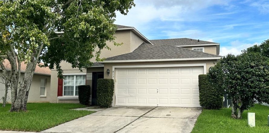 House in Orlando, Florida 5 bedrooms, 280.56 sq.m. № 2354537