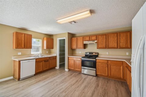 House in Orlando, Florida 5 bedrooms, 280.56 sq.m. № 2354537 - photo 26