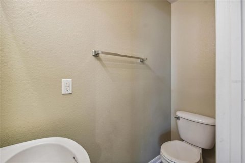 House in Orlando, Florida 5 bedrooms, 280.56 sq.m. № 2354537 - photo 9
