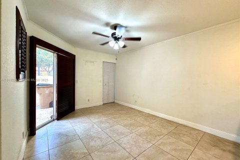 Townhouse in Deerfield Beach, Florida 2 bedrooms, 134.34 sq.m. № 1777829 - photo 17