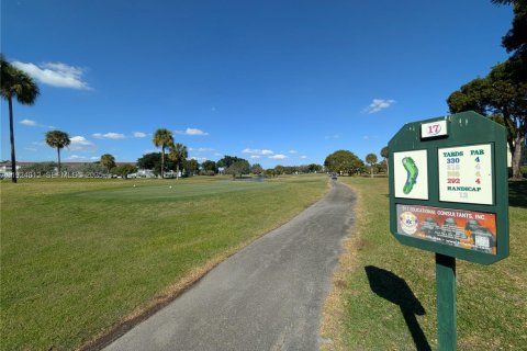 Condominio en venta en Pembroke Pines, Florida, 2 dormitorios, 96.99 m2 № 1983073 - foto 18