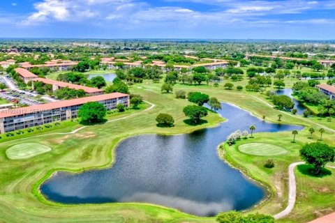 Condominio en venta en Pembroke Pines, Florida, 2 dormitorios, 96.99 m2 № 1983073 - foto 16