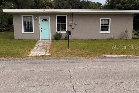 House in De Leon Springs, Florida 2 bedrooms, 102.94 sq.m. № 2220037