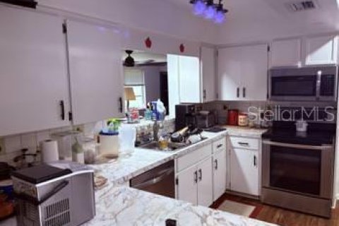 House in Inverness, Florida 2 bedrooms, 166.48 sq.m. № 1879049 - photo 15