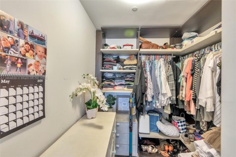 Condominio en venta en Miami, Florida, 1 dormitorio, 78.87 m2 № 1892769 - foto 18