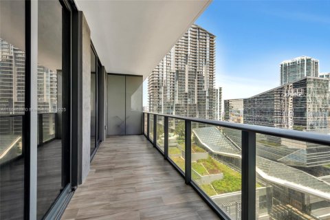 Condominio en venta en Miami, Florida, 1 dormitorio, 78.87 m2 № 1892769 - foto 1