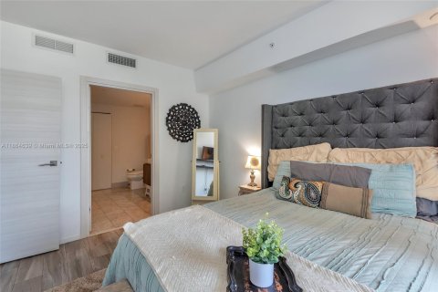 Condominio en venta en Miami, Florida, 1 dormitorio, 78.87 m2 № 1892769 - foto 8