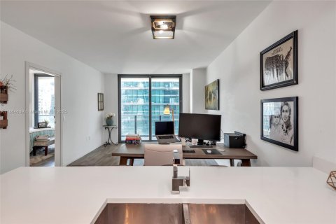 Condominio en venta en Miami, Florida, 1 dormitorio, 78.87 m2 № 1892769 - foto 23