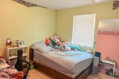 House in Pembroke Pines, Florida 4 bedrooms, 196.4 sq.m. № 1874546 - photo 10