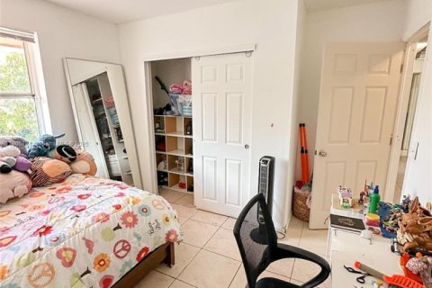 House in Pembroke Pines, Florida 4 bedrooms, 196.4 sq.m. № 1874546 - photo 20
