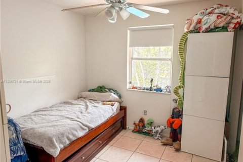 House in Pembroke Pines, Florida 4 bedrooms, 196.4 sq.m. № 1874546 - photo 8