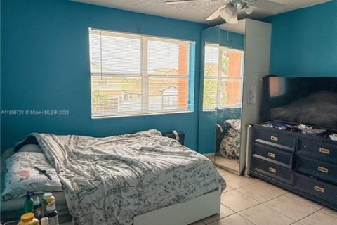 House in Pembroke Pines, Florida 4 bedrooms, 196.4 sq.m. № 1874546 - photo 7